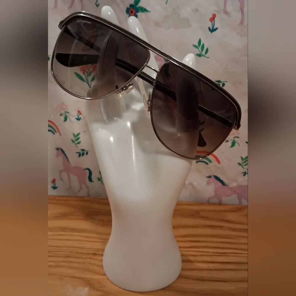 EUC Vintage Salvatore Ferragamo SF112SL Black Leather Aviator Casual Sunglasses